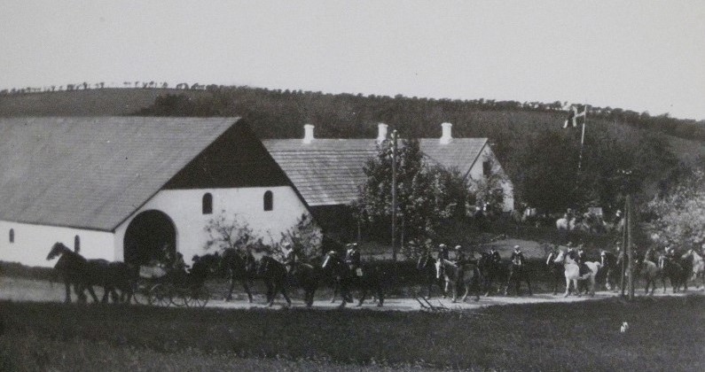 main image